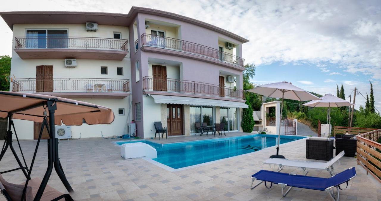 Petronas Villa Karia  Экстерьер фото