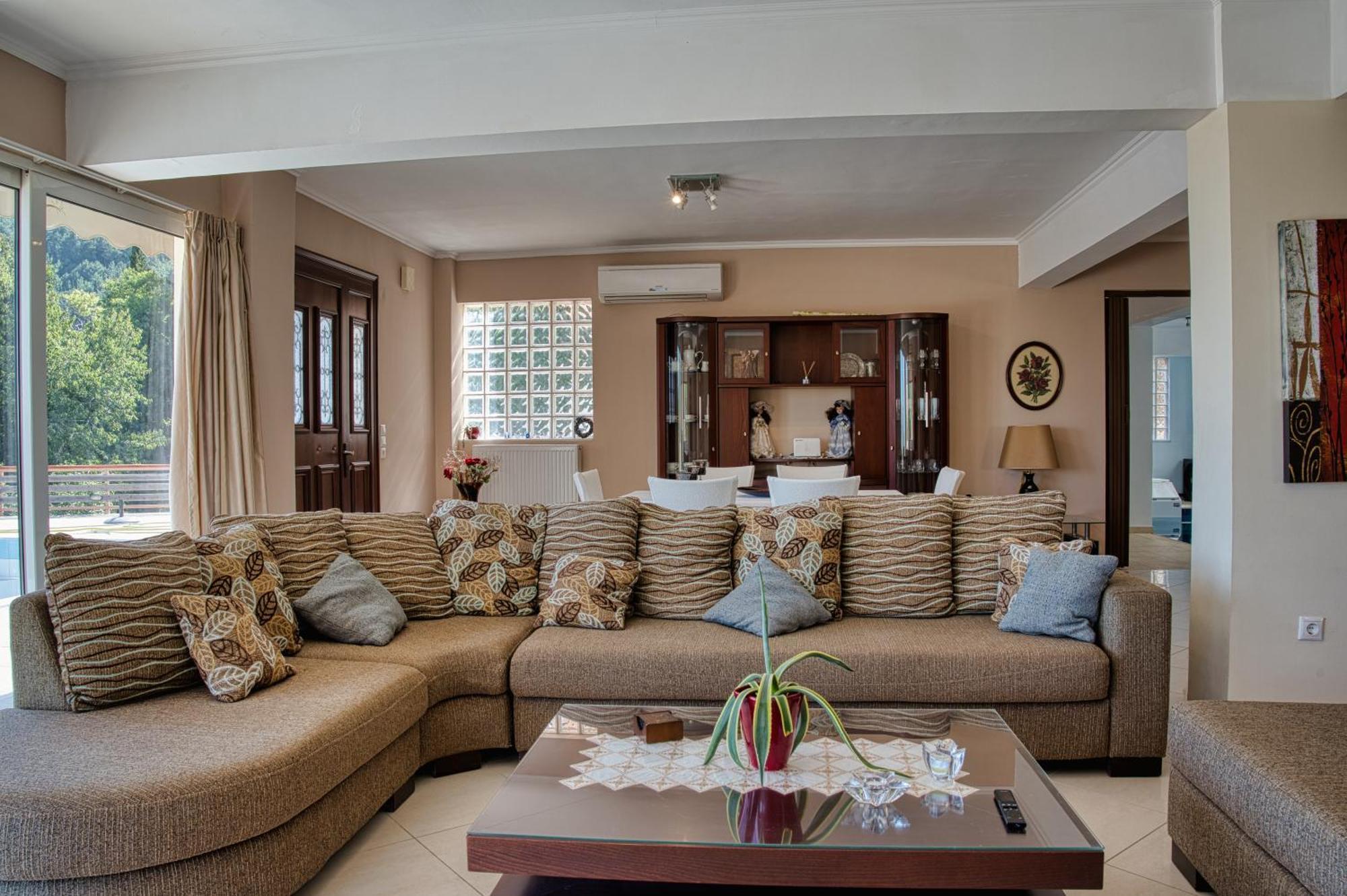 Petronas Villa Karia  Экстерьер фото