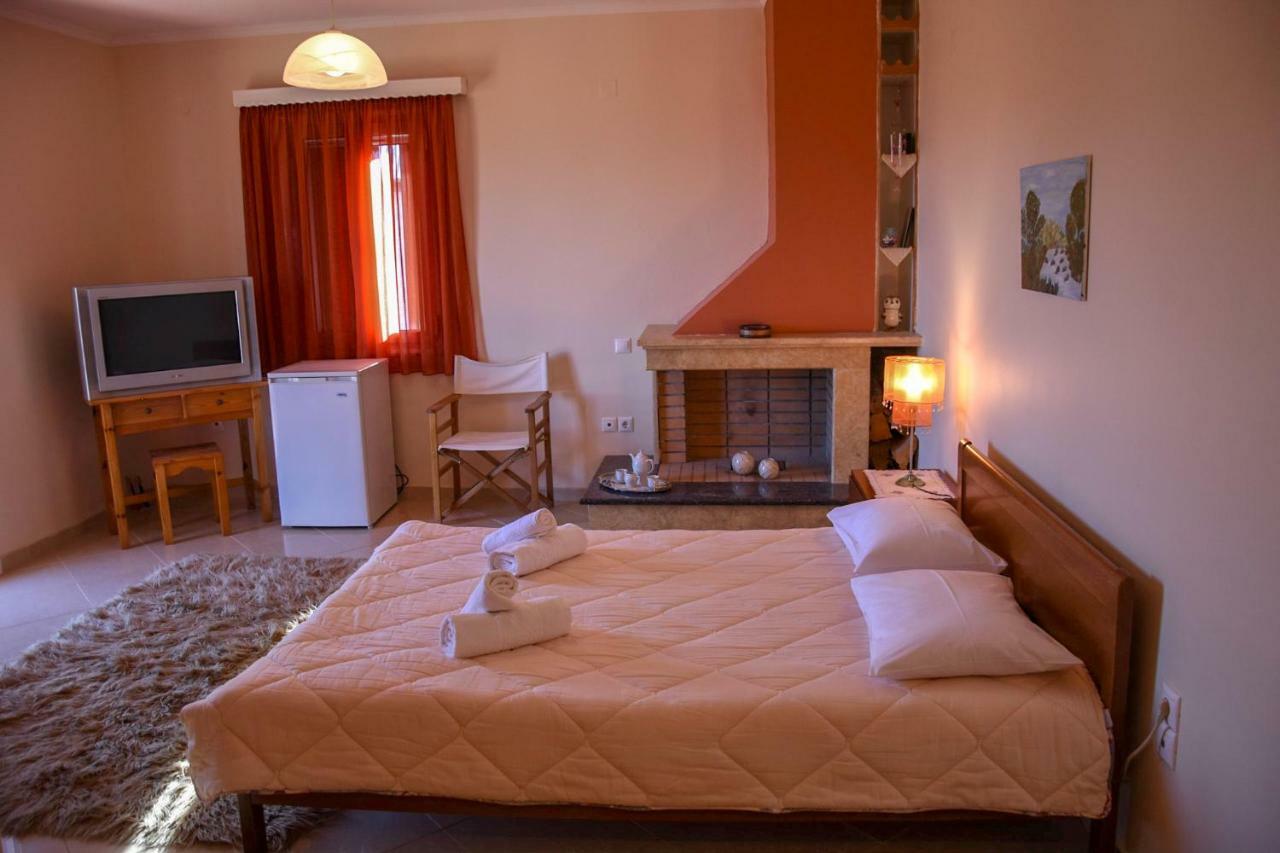 Petronas Villa Karia  Экстерьер фото